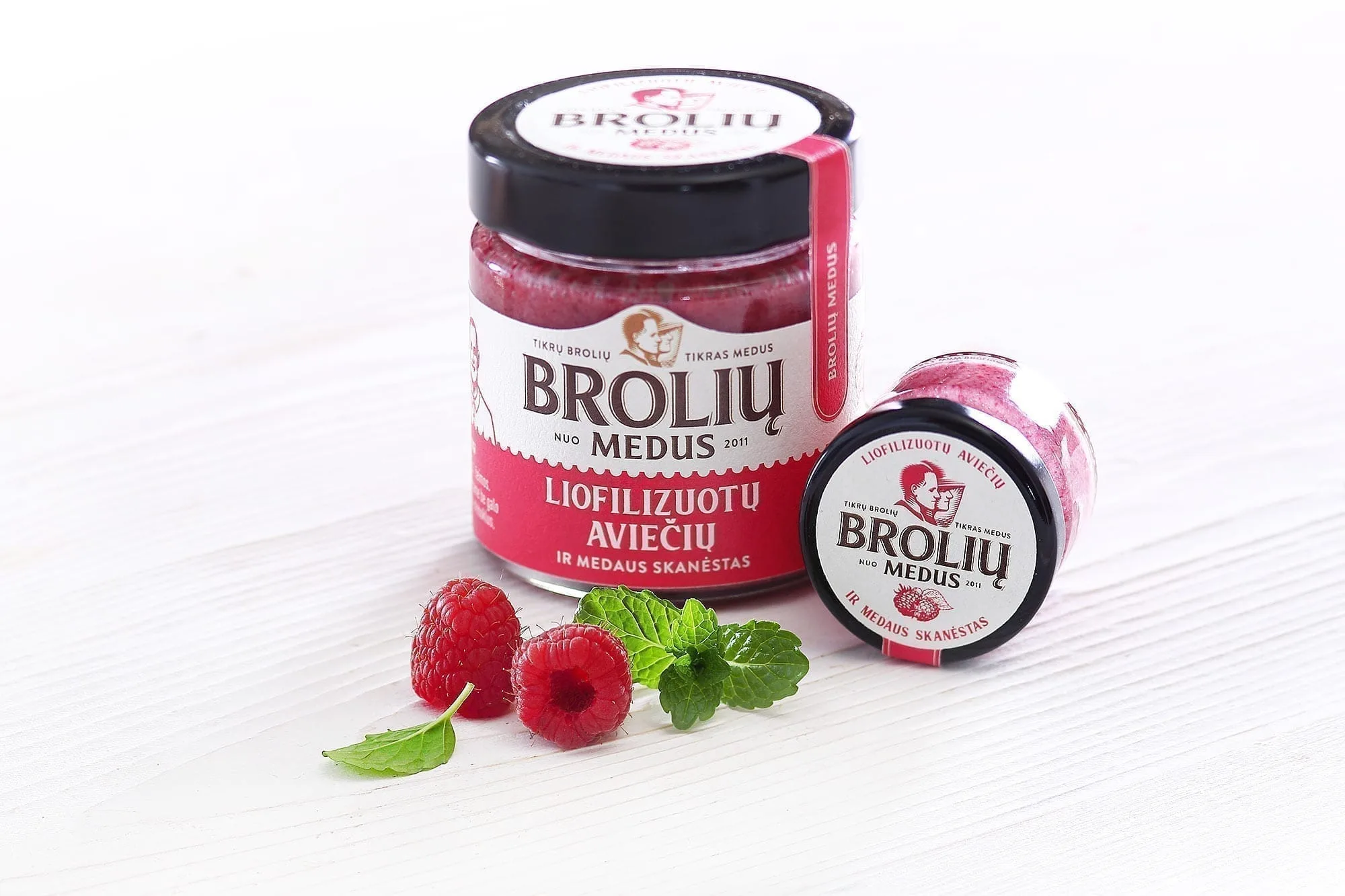 medus su avietėmis